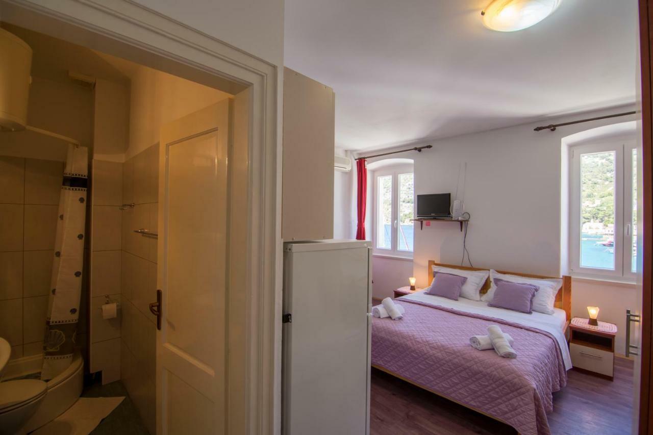 Apartment Riva 5 Komiža Exteriér fotografie