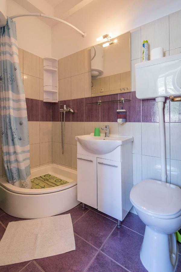 Apartment Riva 5 Komiža Exteriér fotografie