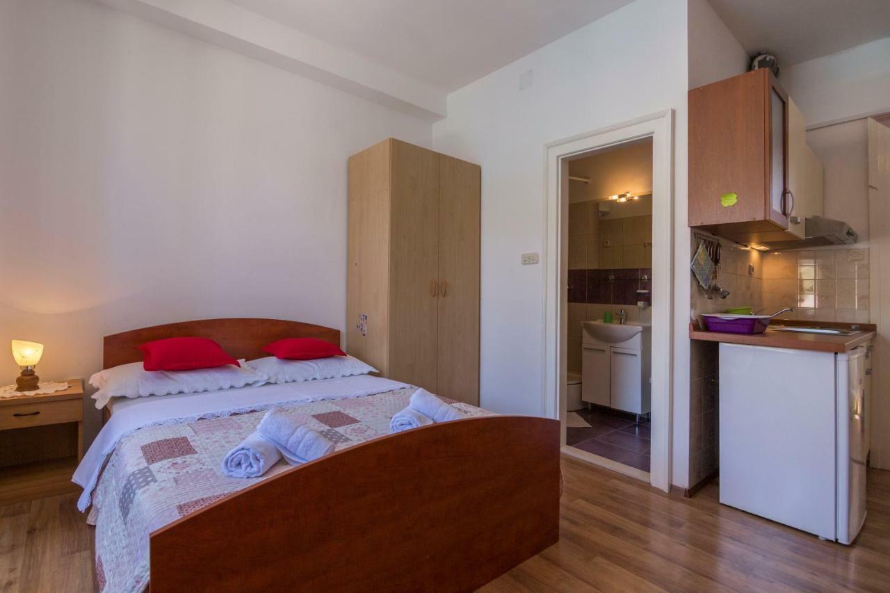 Apartment Riva 5 Komiža Exteriér fotografie